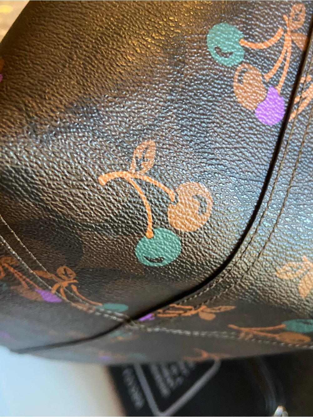 Coach Reversible Cherry City Tote w Creed Pouch EUC - Picture 6 of 9